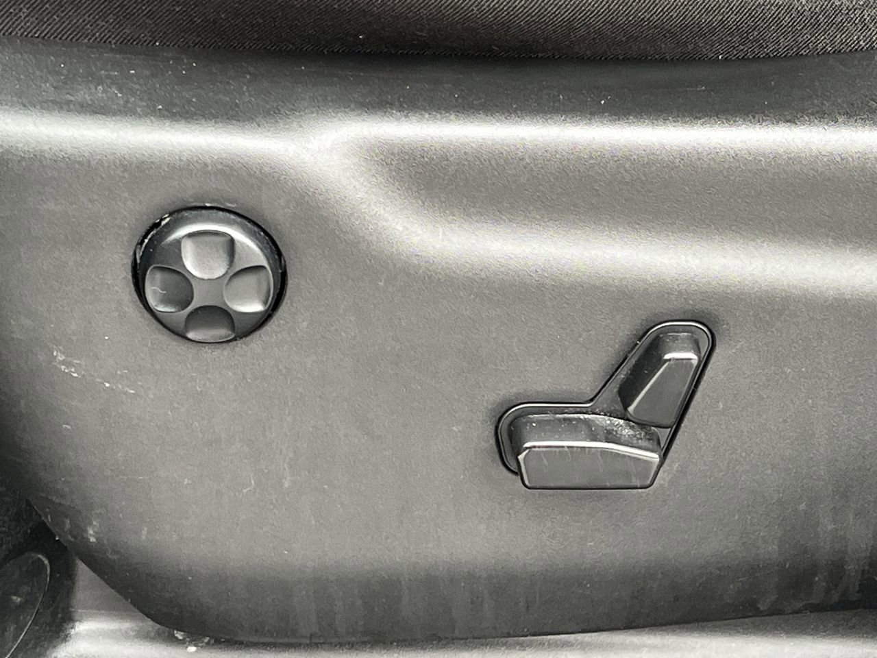 Used 2023 Dodge Durango GT image 17