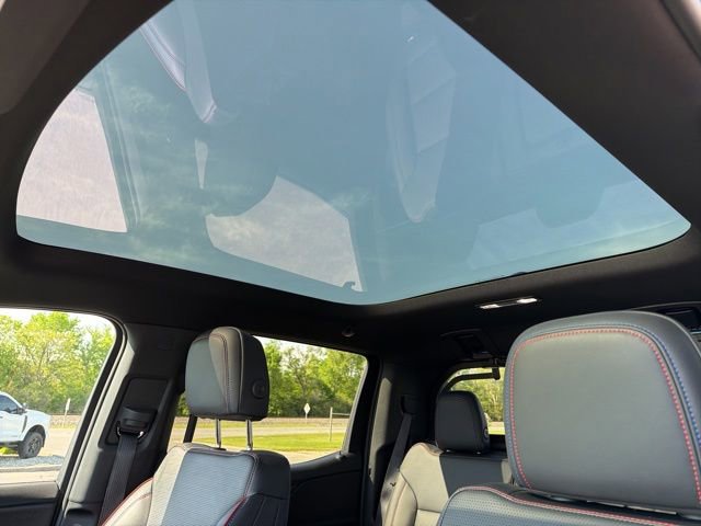 Used 2025 Chevrolet Silverado EV RST AWD/4WD image 16
