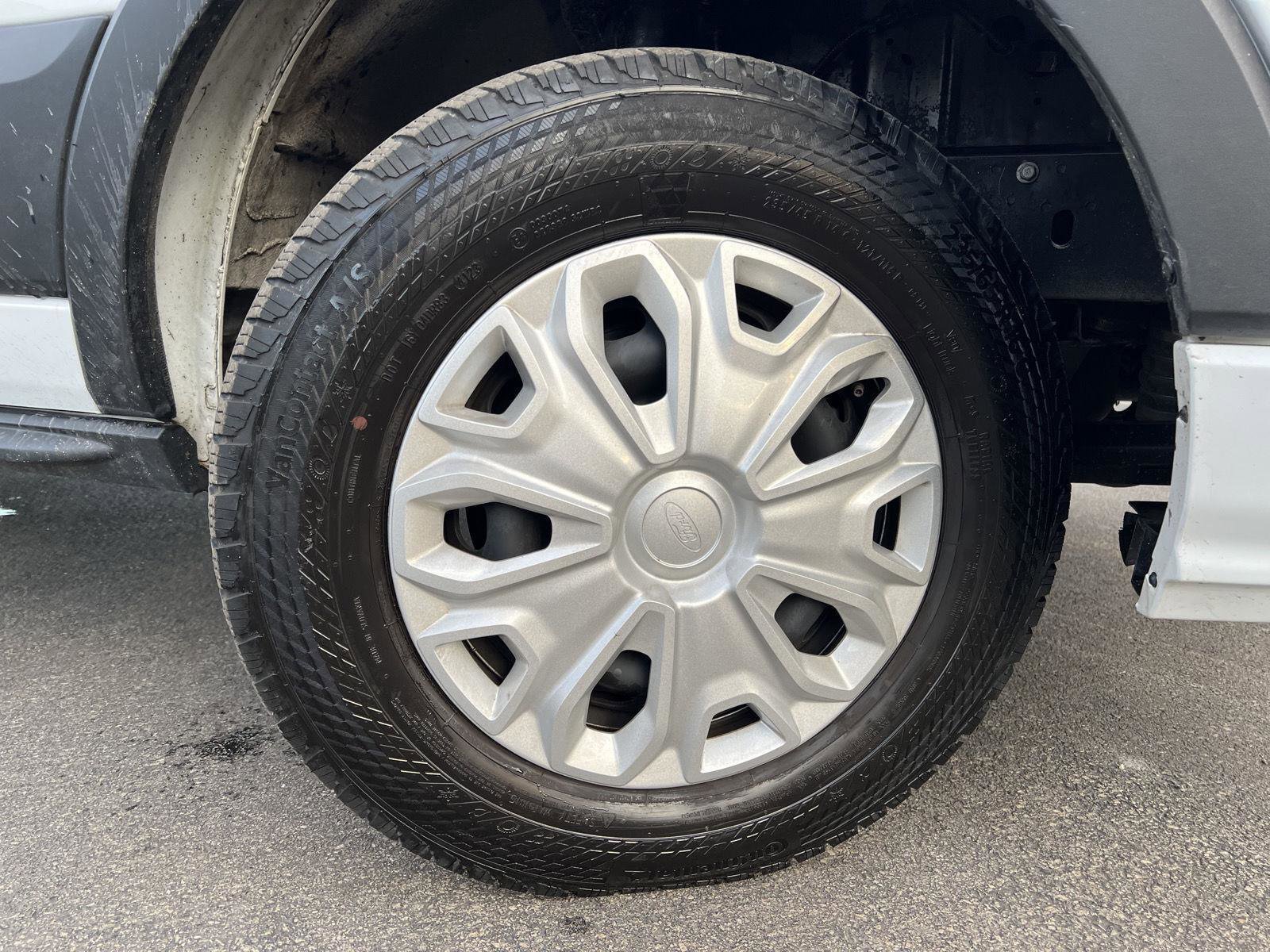 Used 2024 Ford Transit 350 XLT image 2