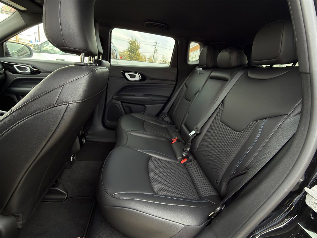 New 2026 Jeep Compass Latitude image 20
