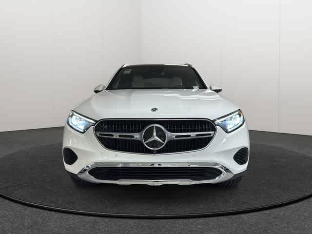 Used 2026 Mercedes-Benz GLC 300 4MATIC image 2