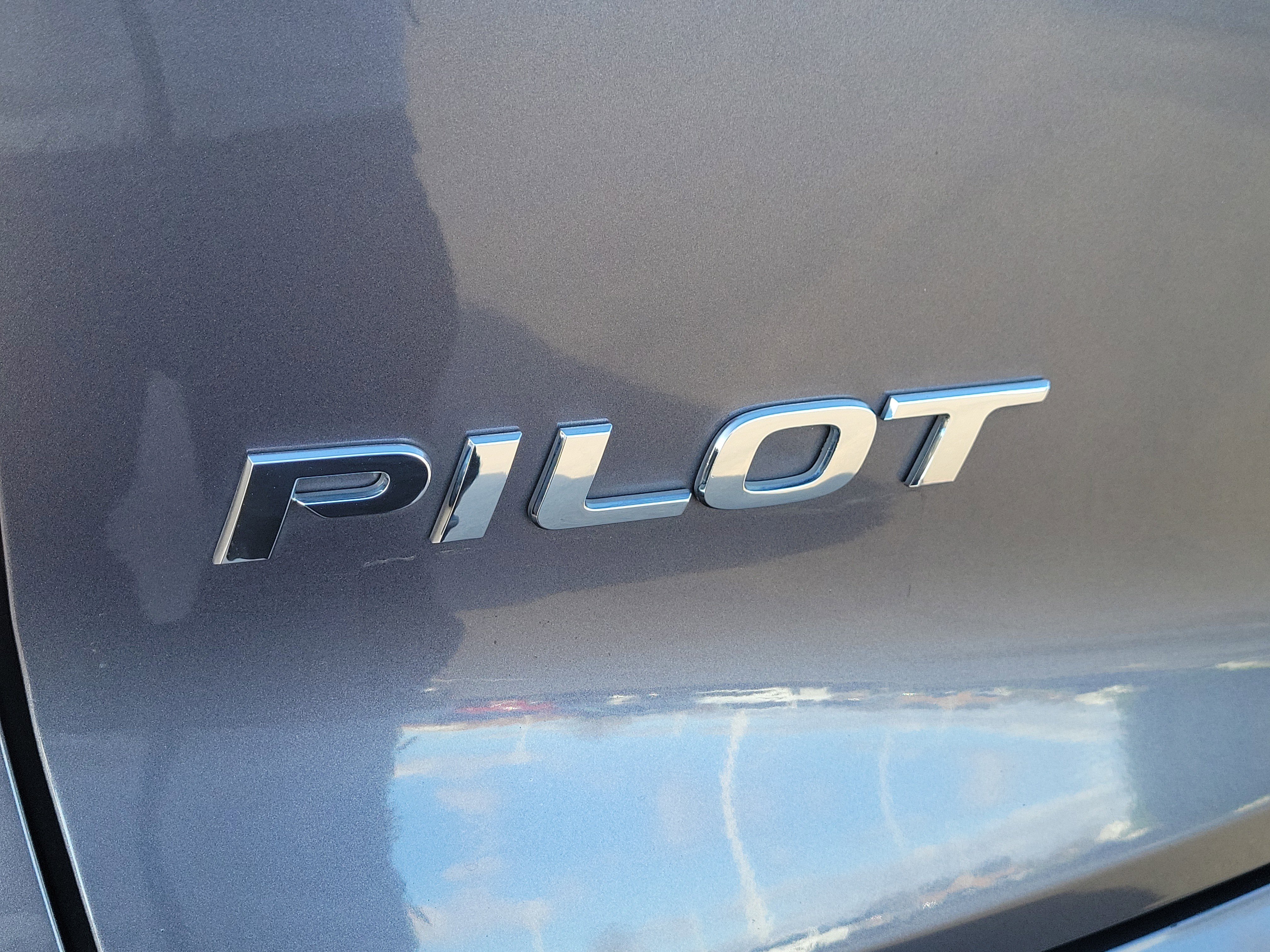 Used 2019 Honda Pilot Touring image 7