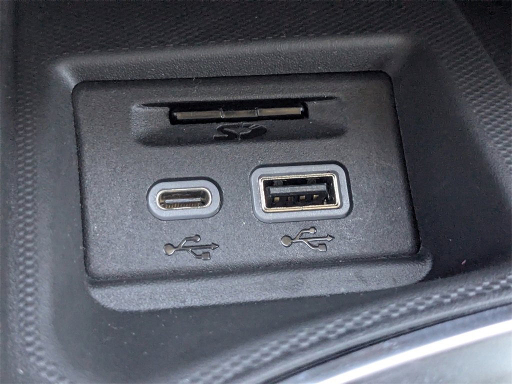 Used 2023 Buick Enclave Essence w/ Experience Buick Package image 25