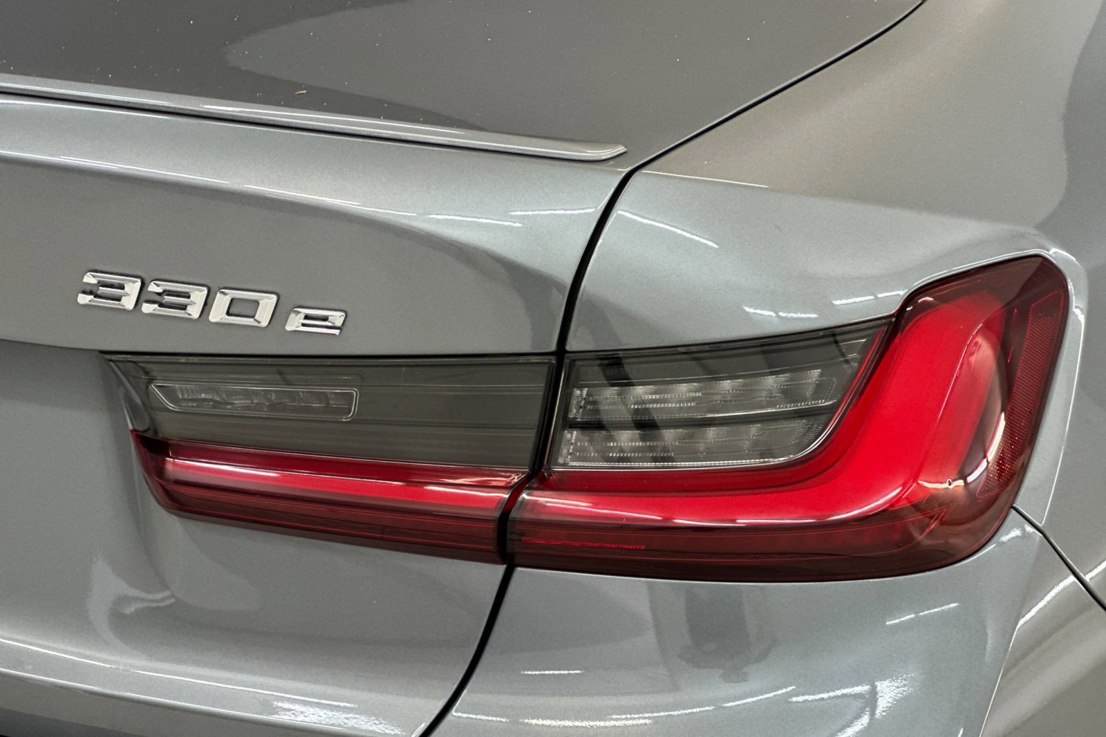 Used 2023 BMW 330e w/ M Sport Package image 12