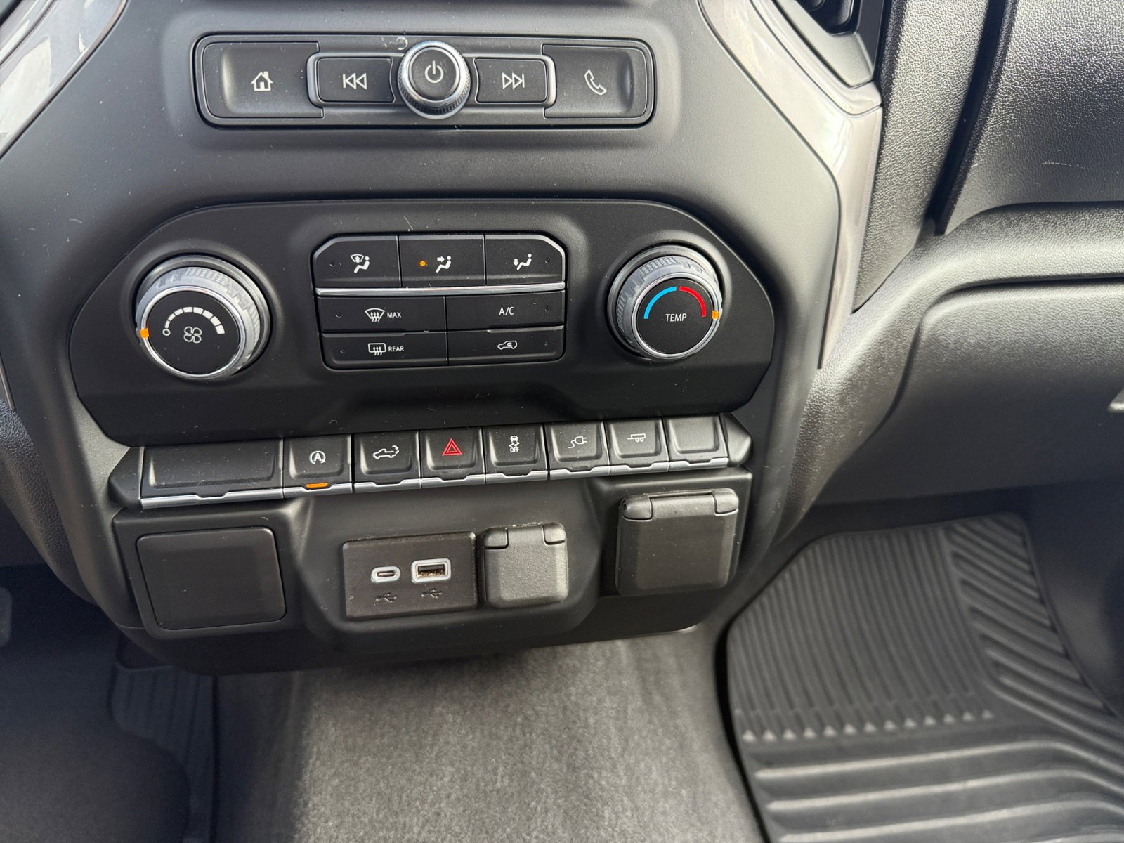 Used 2022 Chevrolet Silverado 1500 Custom RWD image 13