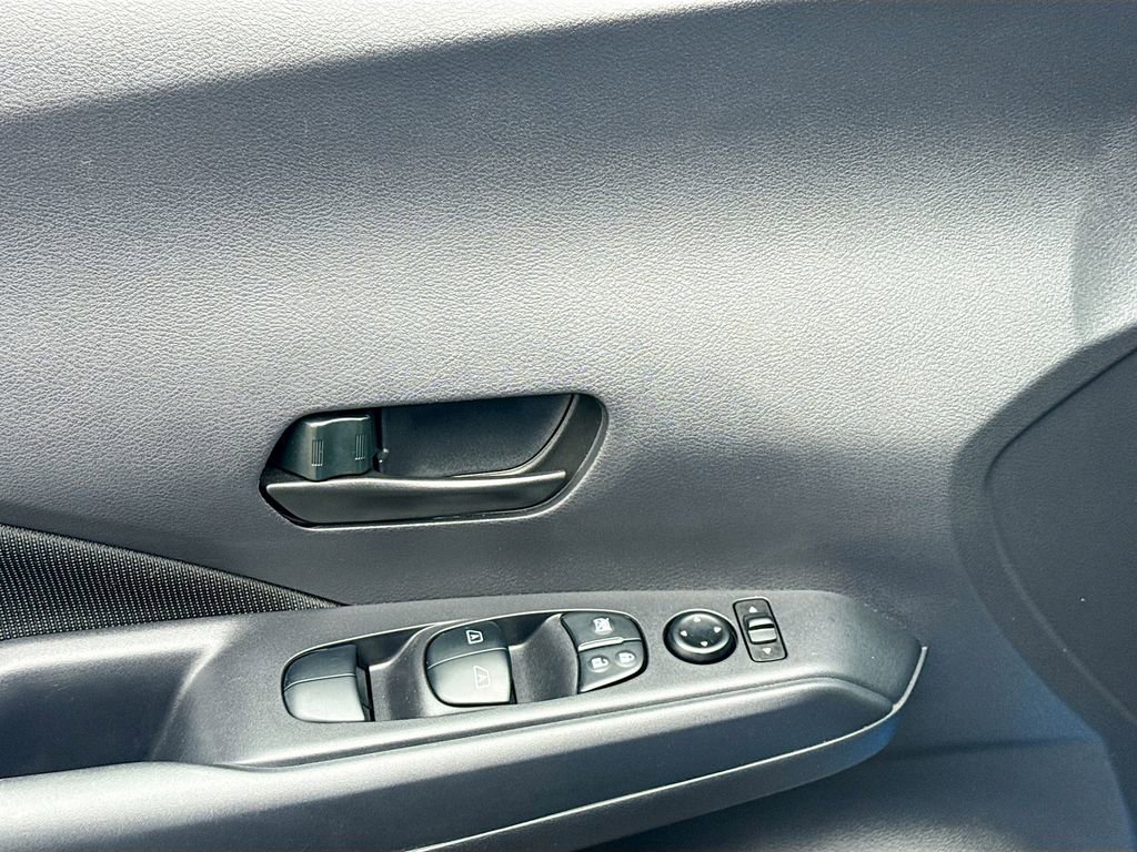 Used 2024 Nissan Kicks S image 18