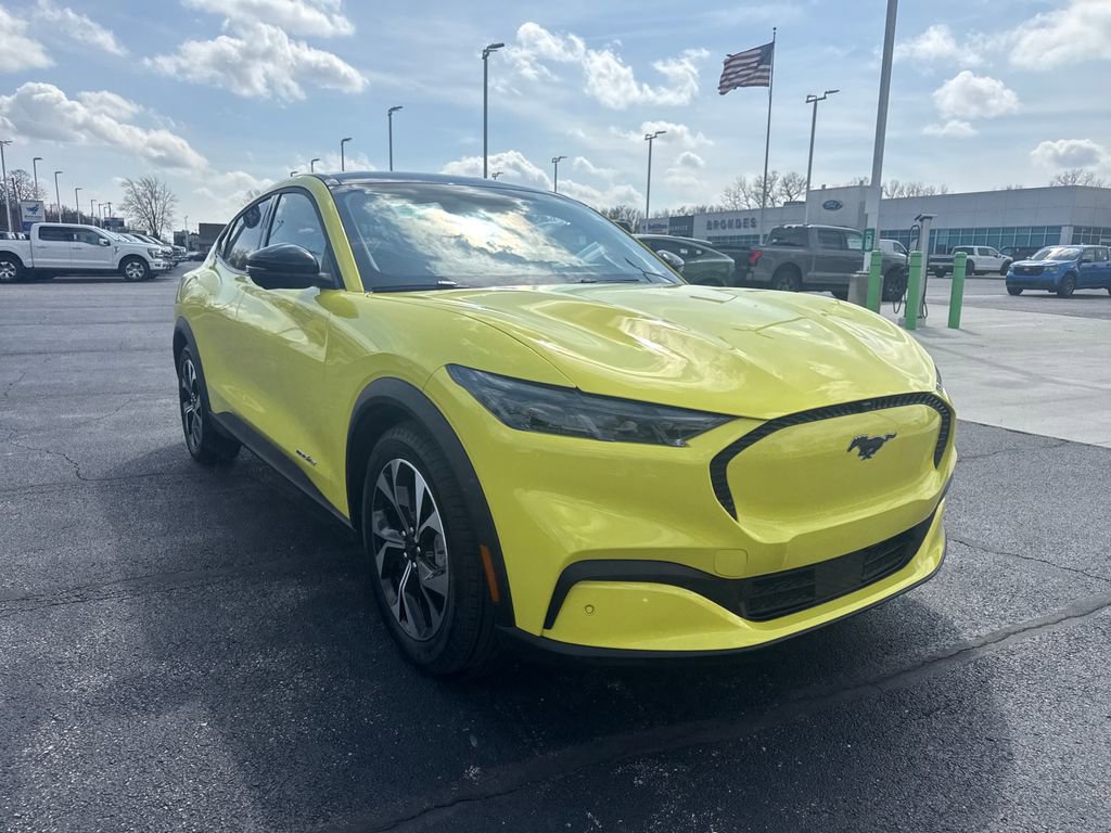 Used 2025 Ford Mustang Mach-E Select image 4