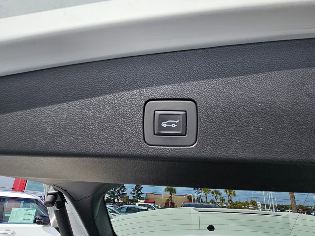 Used 2024 Buick Encore GX Sport Touring w/ Comfort Package image 11