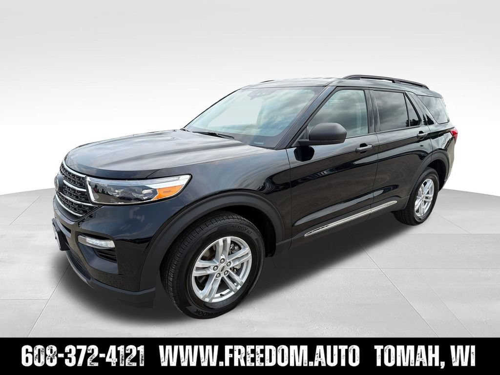 Used 2024 Ford Explorer XLT w/ Equipment Group 202A AWD/4WD image 2