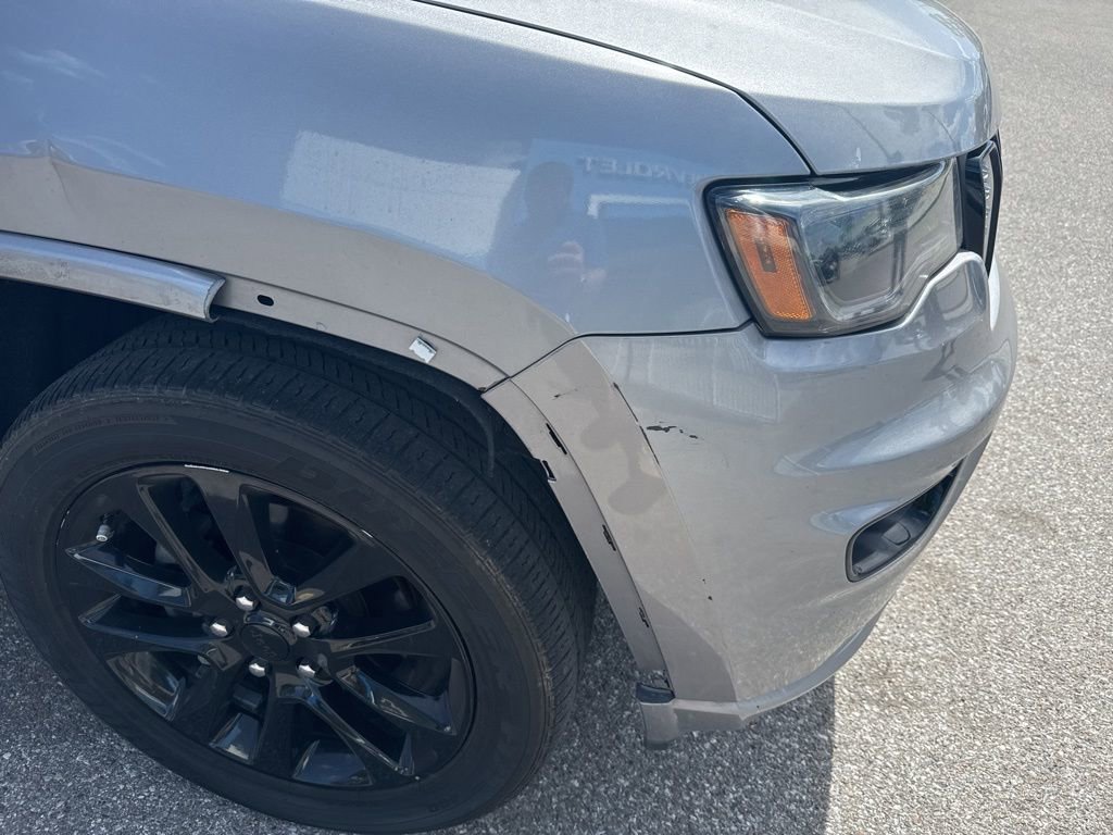 Used 2020 Jeep Grand Cherokee Altitude RWD image 6