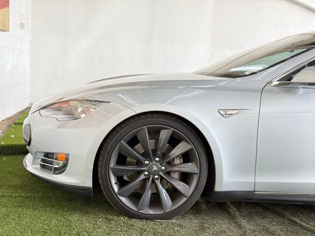 Used 2012 Tesla Model S Signature Performance image 44