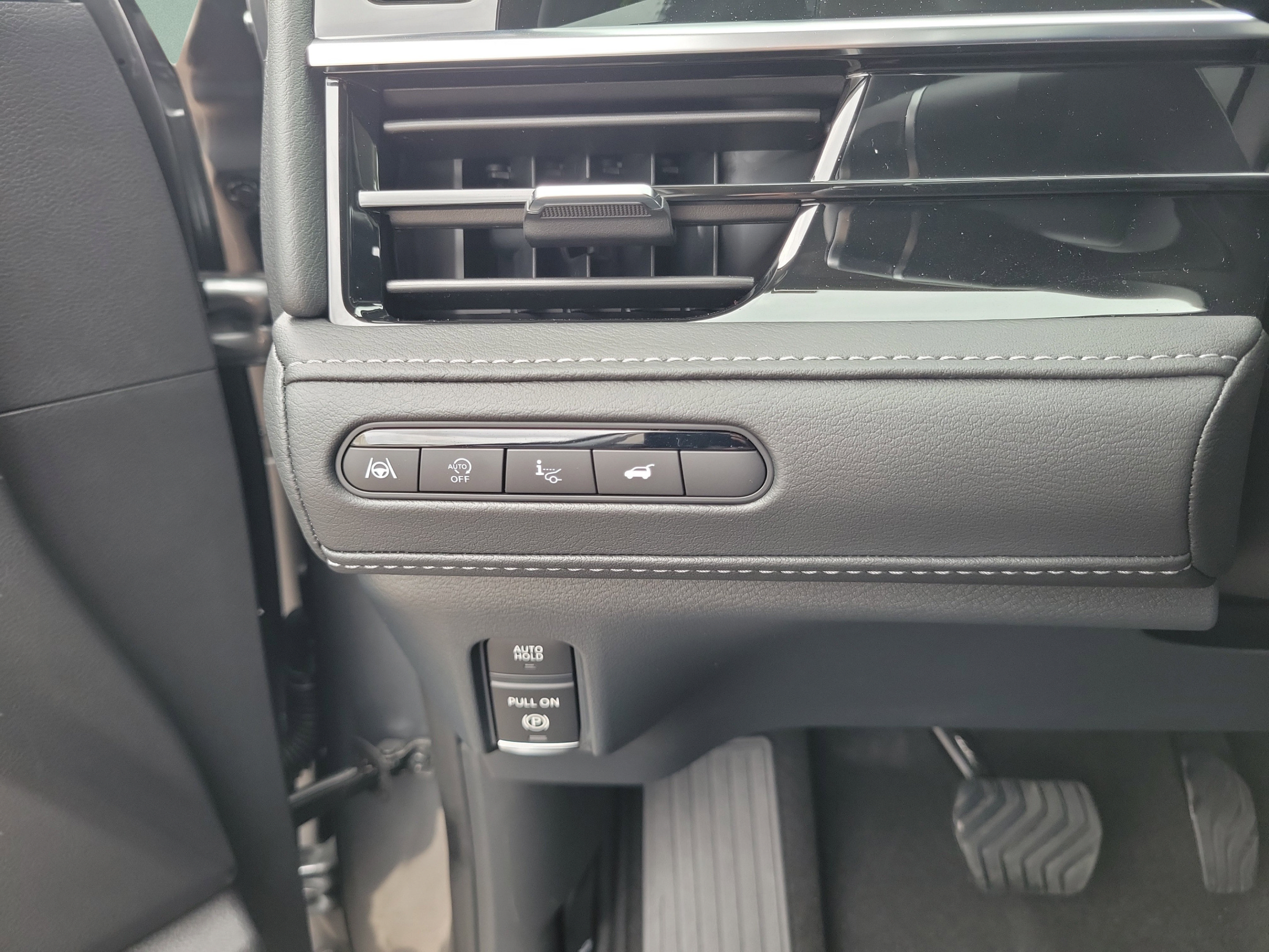 New 2026 INFINITI QX80 Luxe w/ Cargo Package RWD image 9