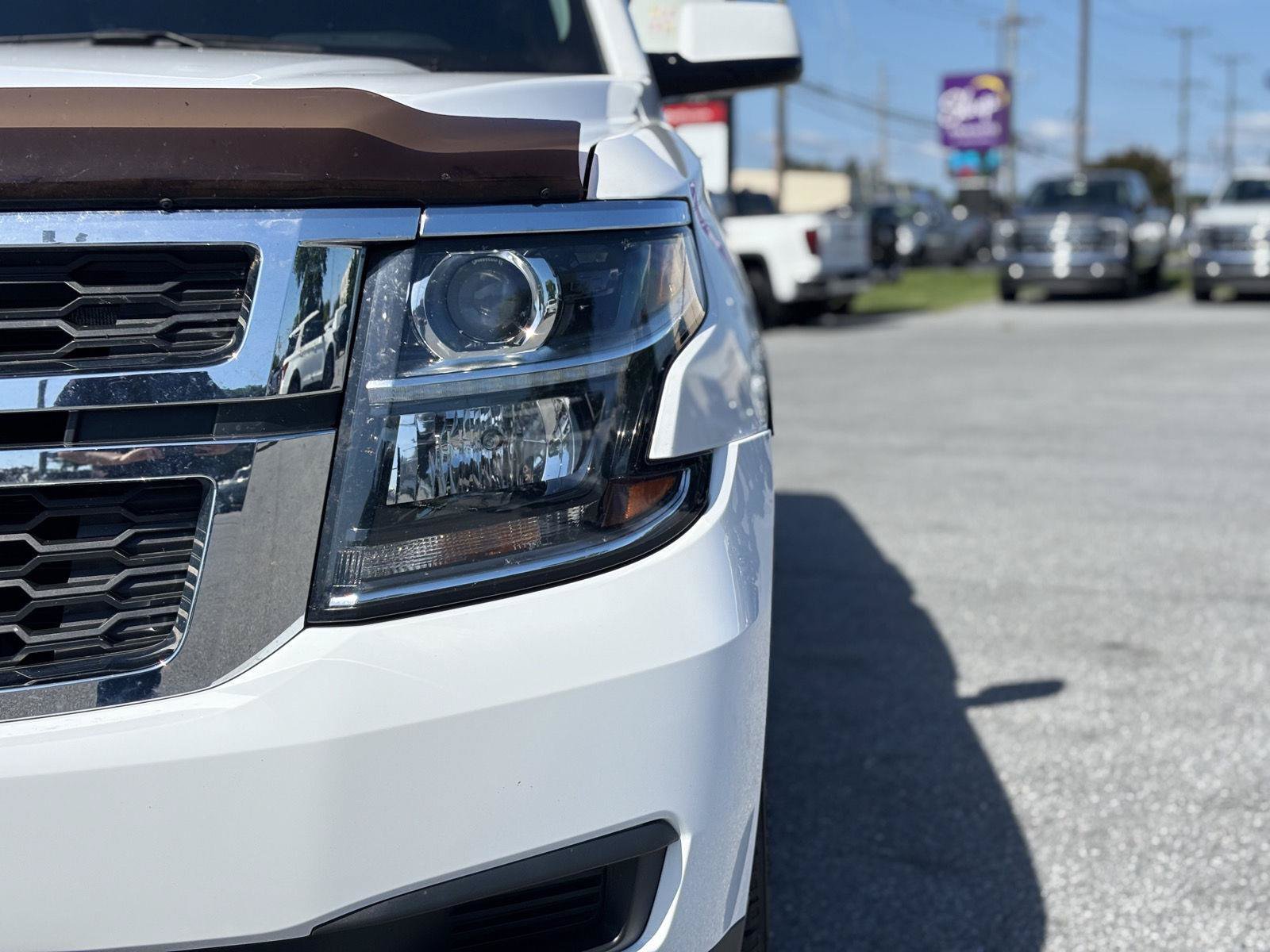 Used 2020 Chevrolet Suburban LT AWD/4WD image 3