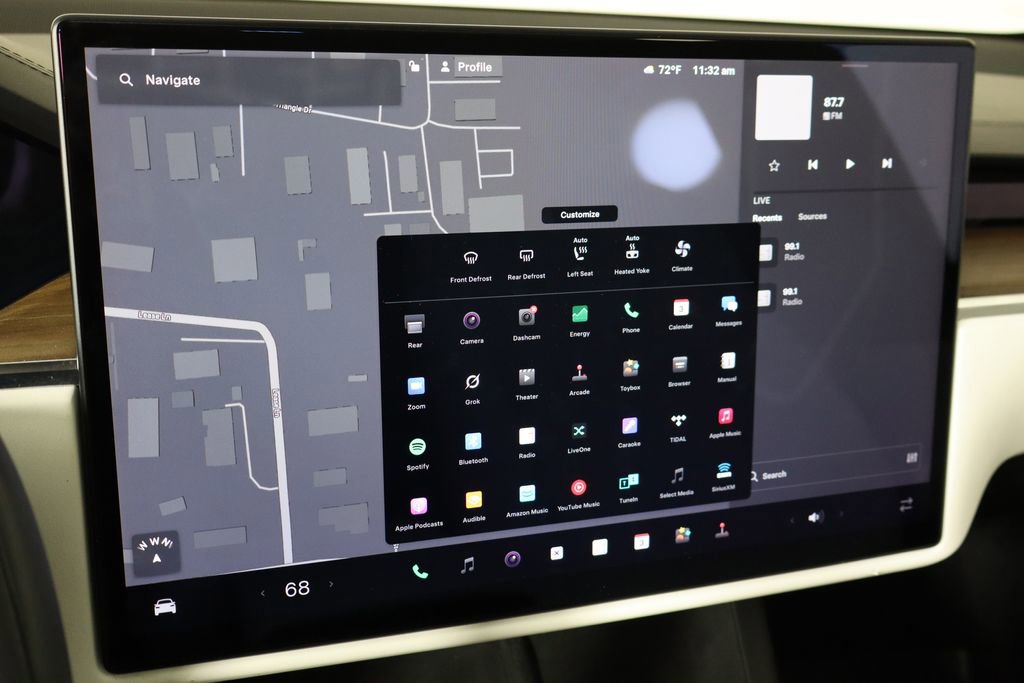 Used 2023 Tesla Model X image 33