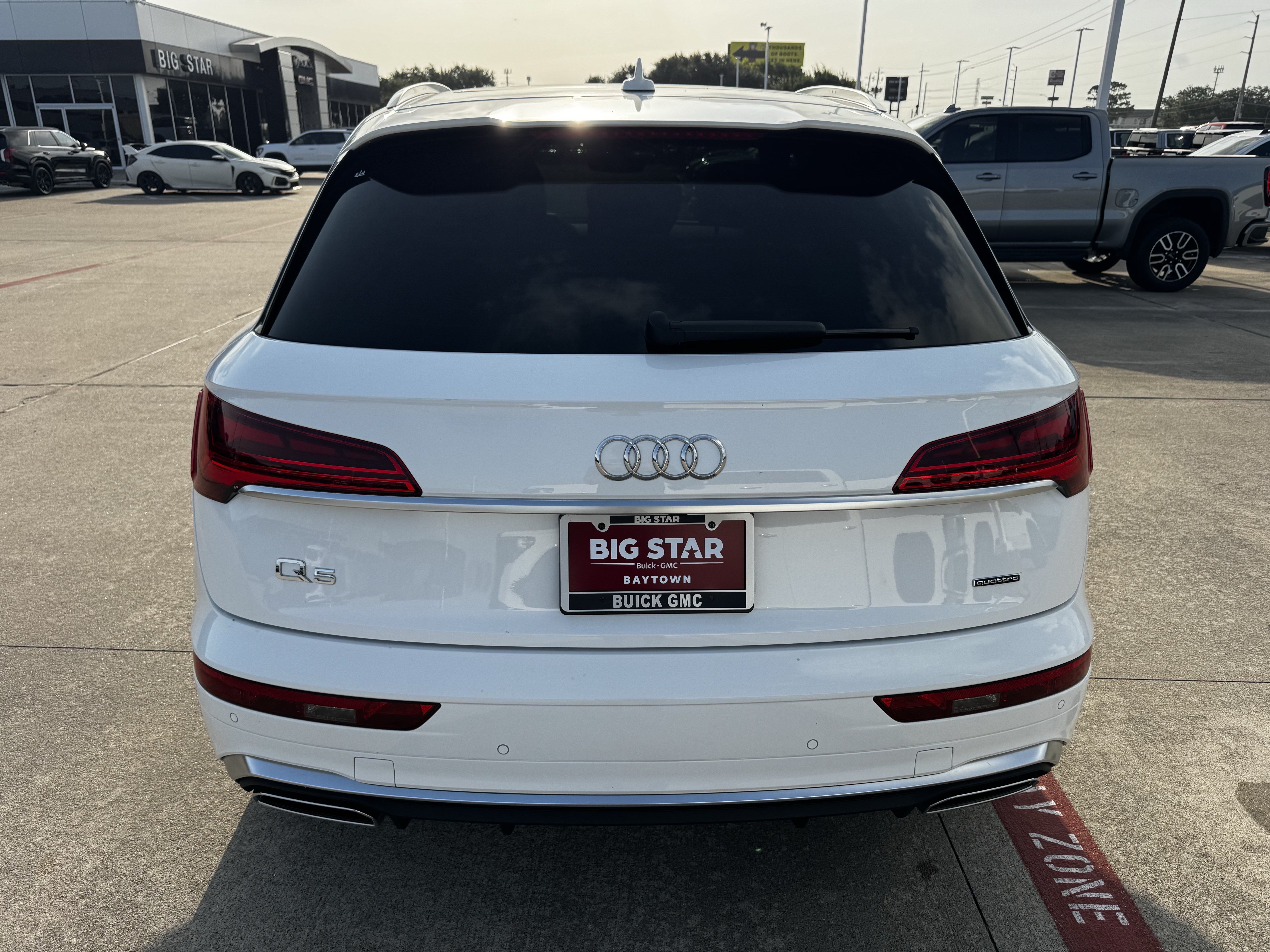 Used 2023 Audi Q5 2.0T Prestige w/ Prestige Package AWD/4WD image 9