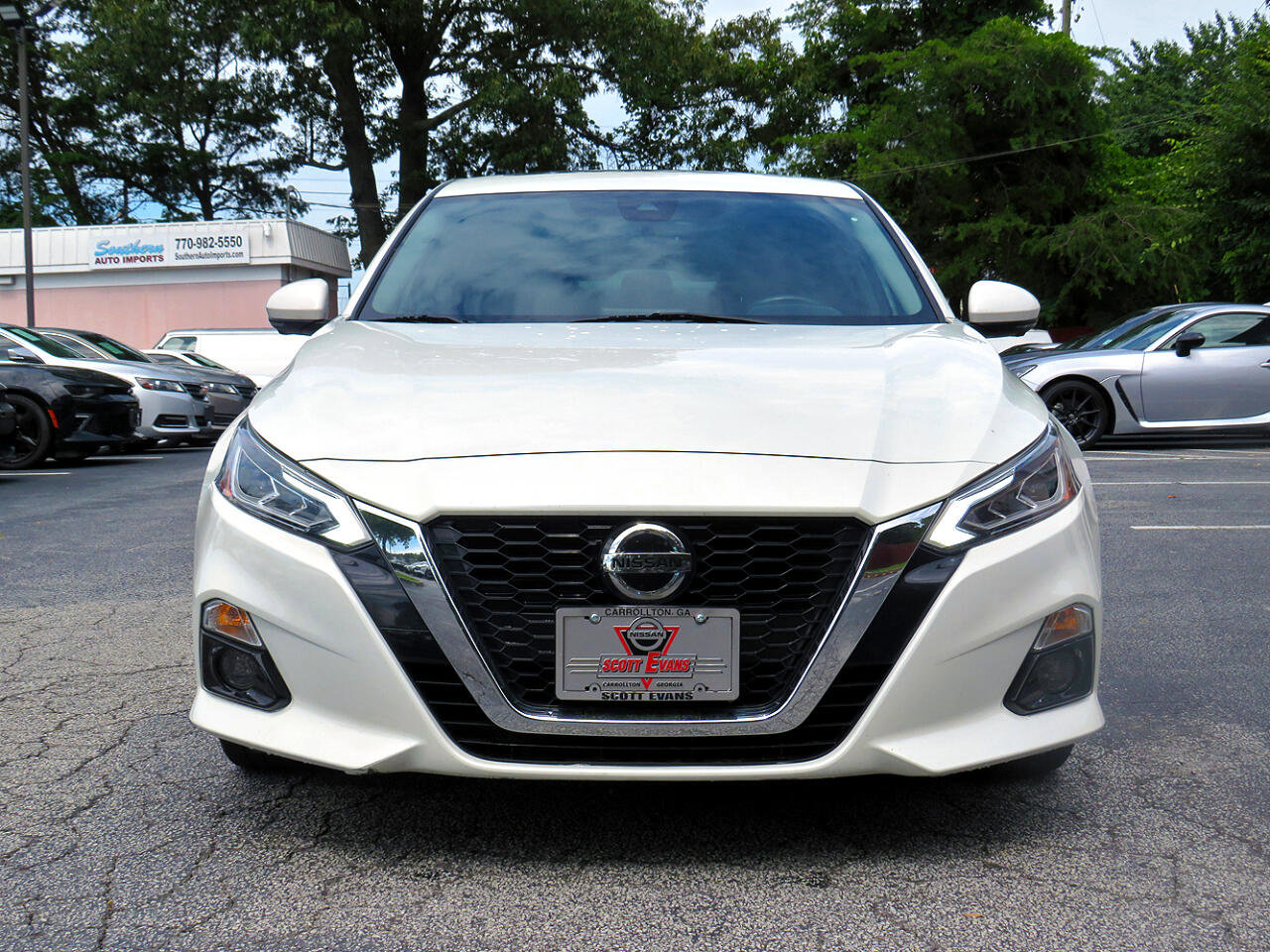 Used 2022 Nissan Altima 2.5 Platinum image 2