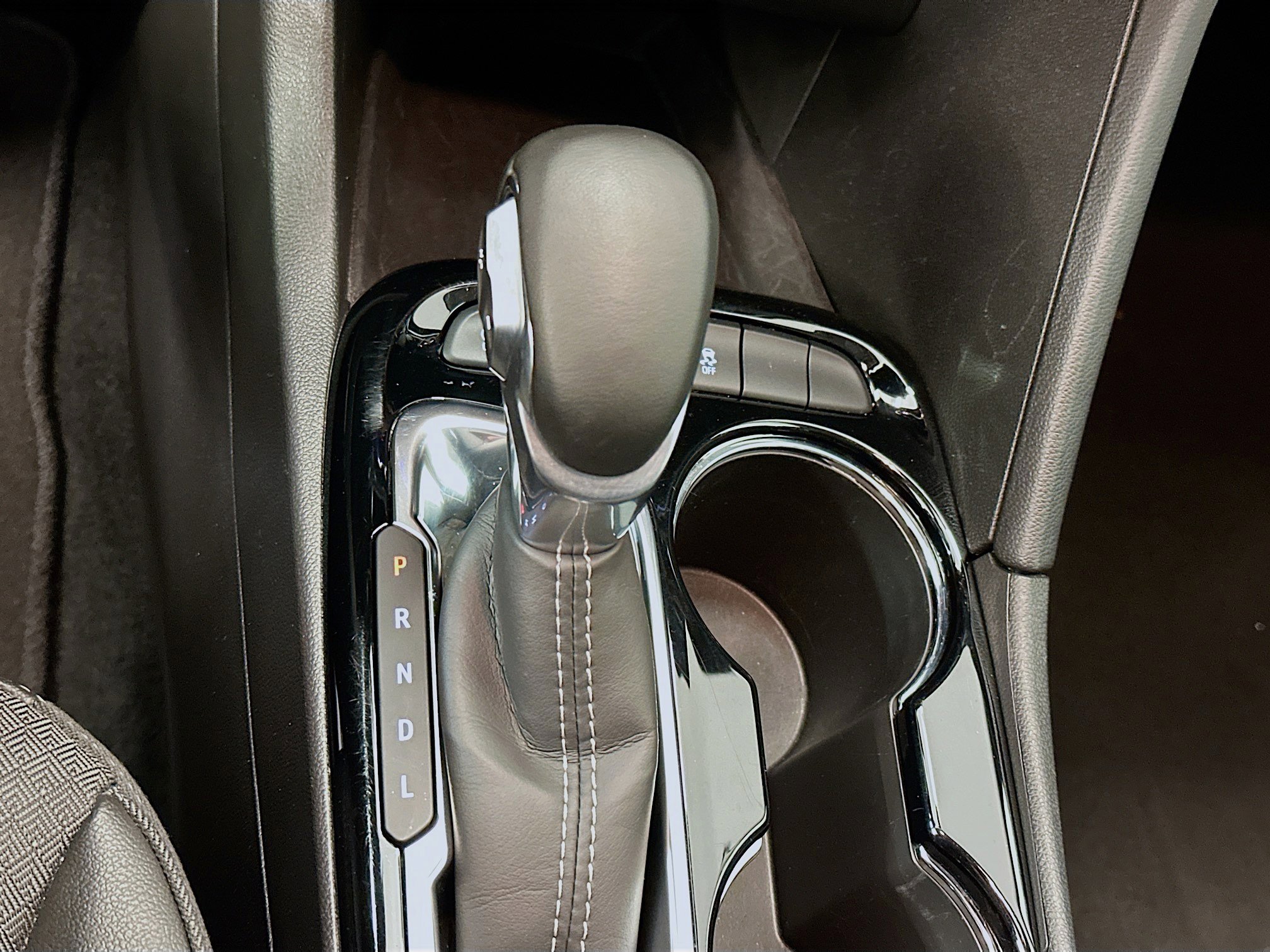 Used 2025 Buick Encore GX Preferred image 24