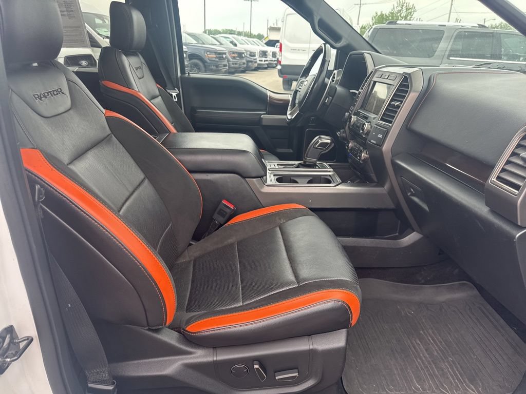 Used 2018 Ford F150 Raptor w/ Equipment Group 802A Luxury AWD/4WD image 38