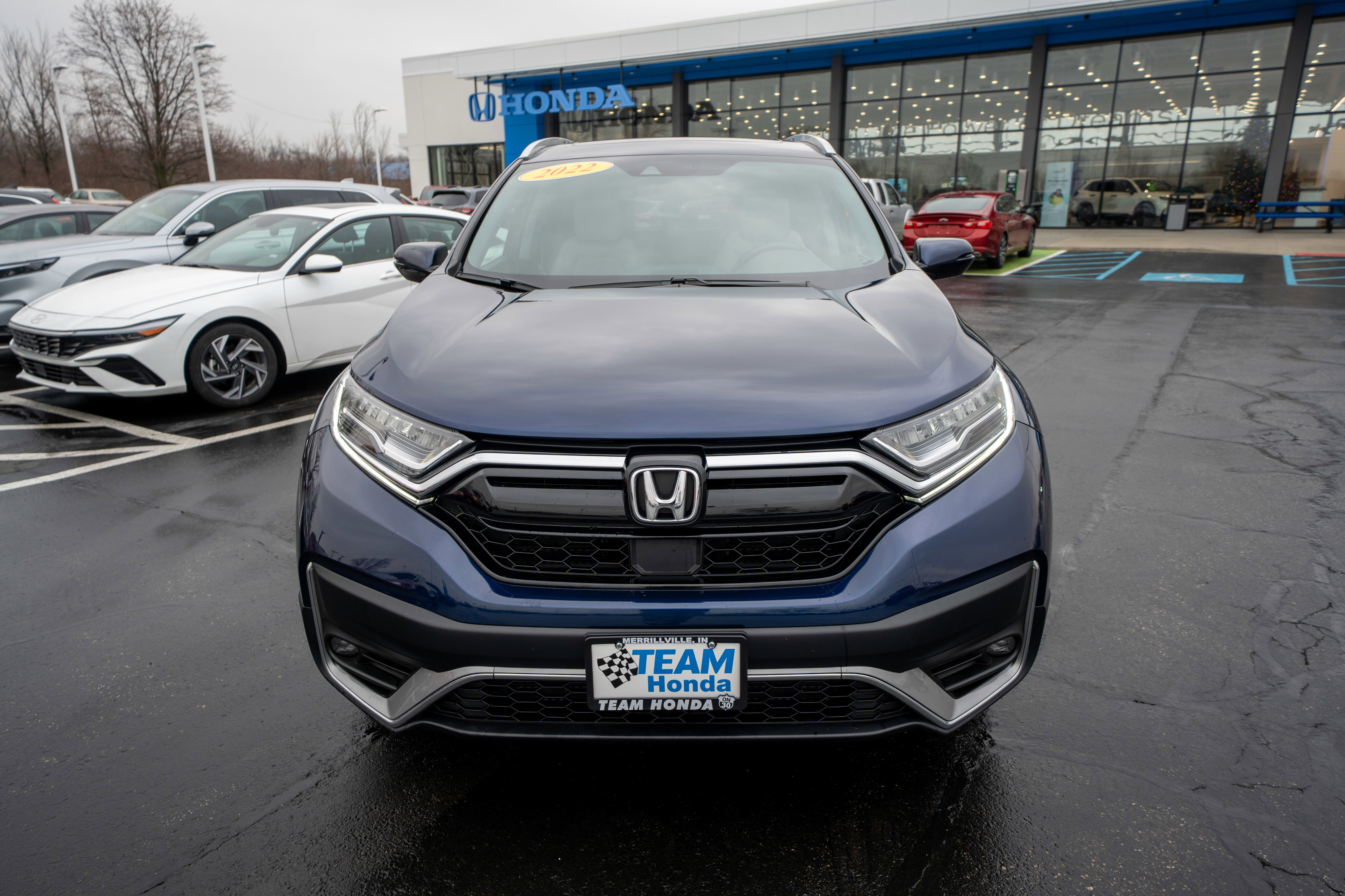 Used 2022 Honda CR-V Touring image 2