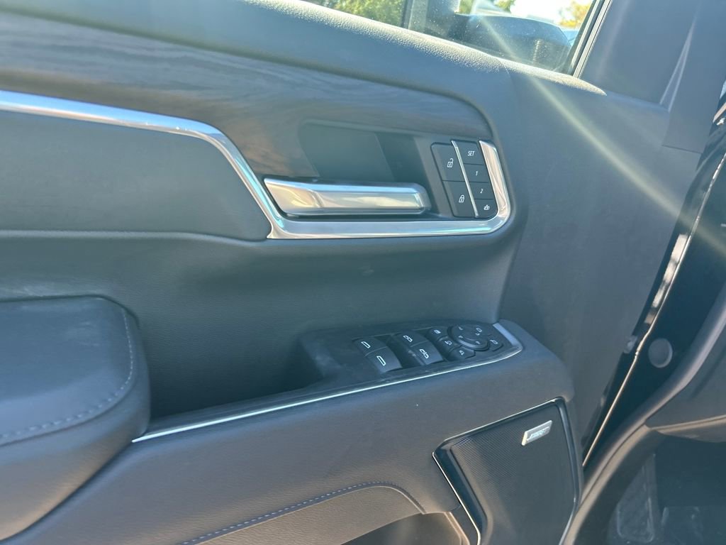 New 2026 GMC Sierra 2500 SLT w/ SLT Convenience Package image 12