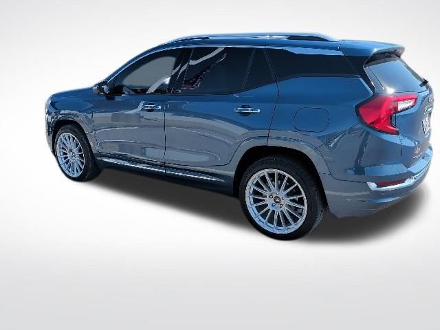 Used 2024 GMC Terrain Denali w/ Denali Premium Package AWD/4WD image 6