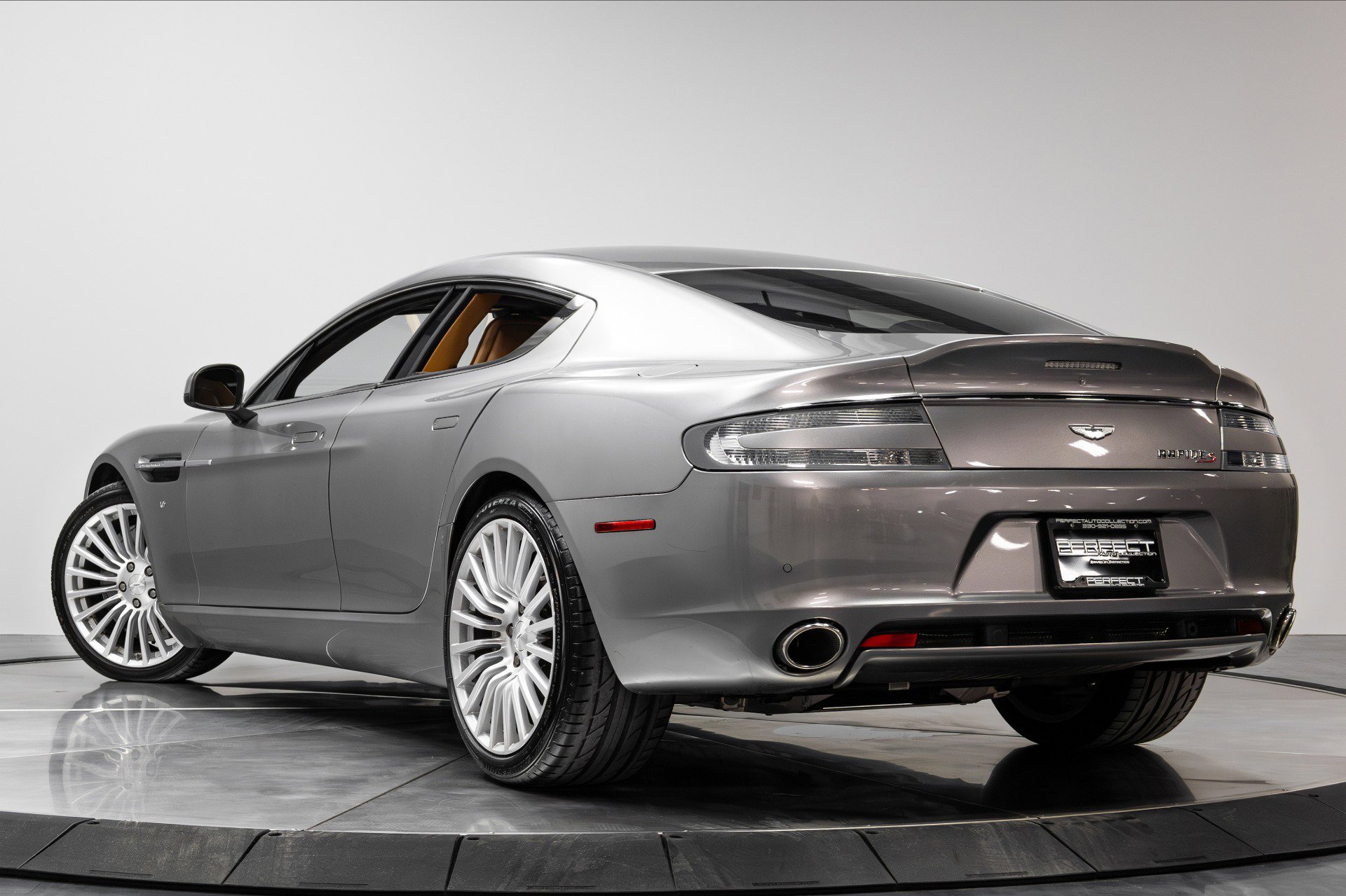 Used 2016 Aston Martin Rapide S image 49