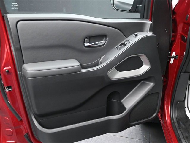 Used 2024 Nissan Frontier SV w/ SV Convenience Package image 6