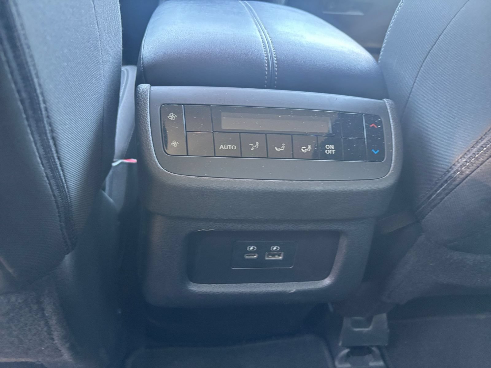 Used 2025 Nissan Pathfinder SV FWD image 23