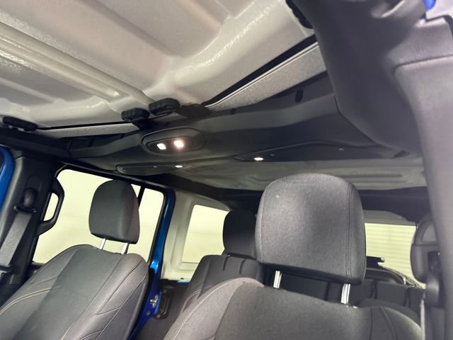 Used 2024 Jeep Wrangler Unlimited image 12