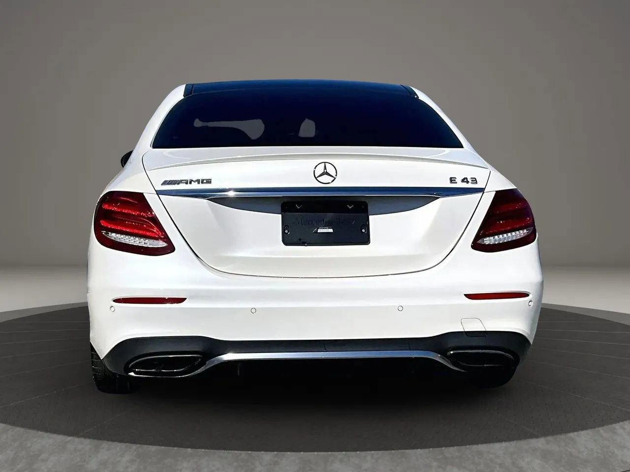 Used 2018 Mercedes-Benz E 43 AMG 4MATIC Sedan image 4