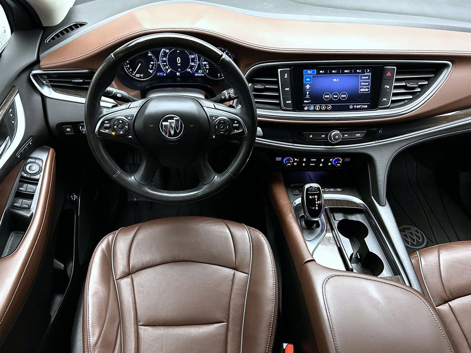 Used 2021 Buick Enclave Avenir w/ Avenir Technology Package AWD/4WD image 14