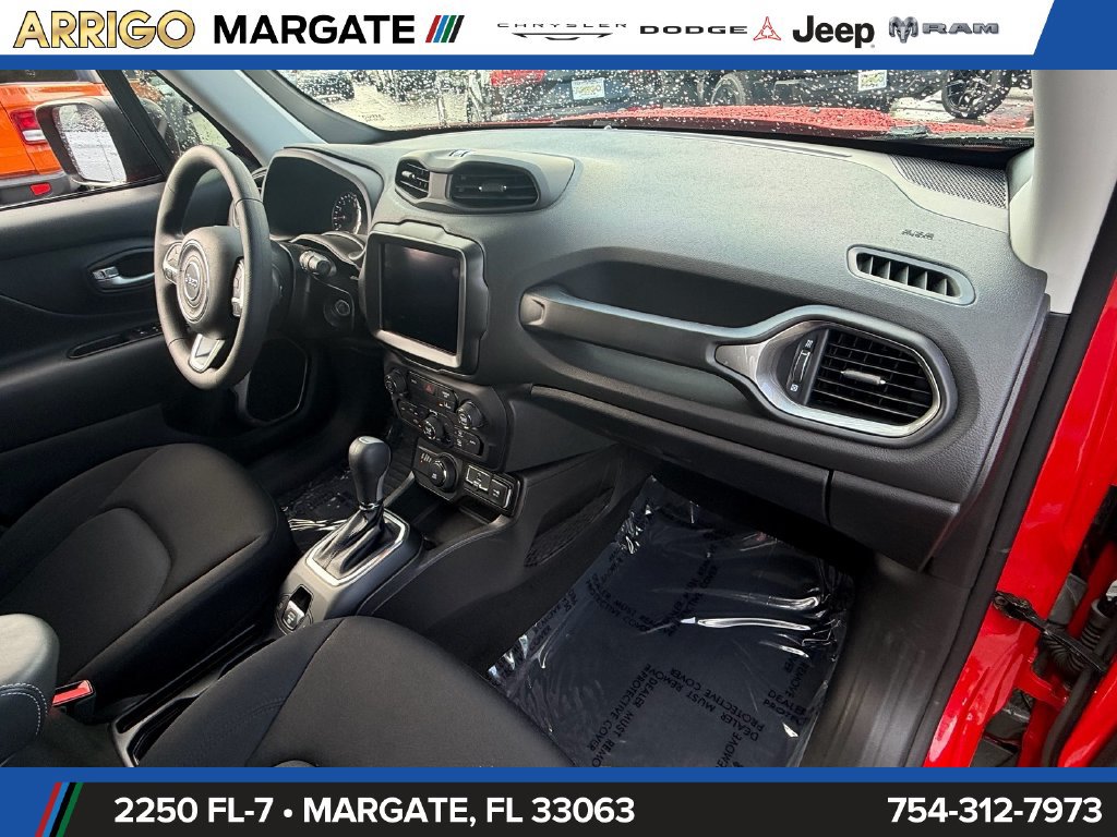 Certified 2023 Jeep Renegade Latitude AWD/4WD image 17