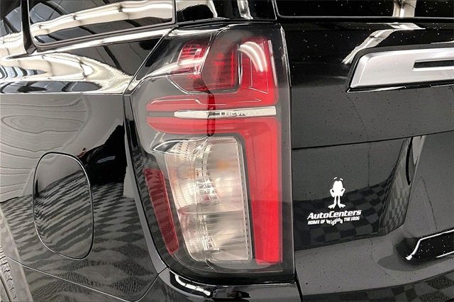 Used 2024 Chevrolet Tahoe High Country image 32