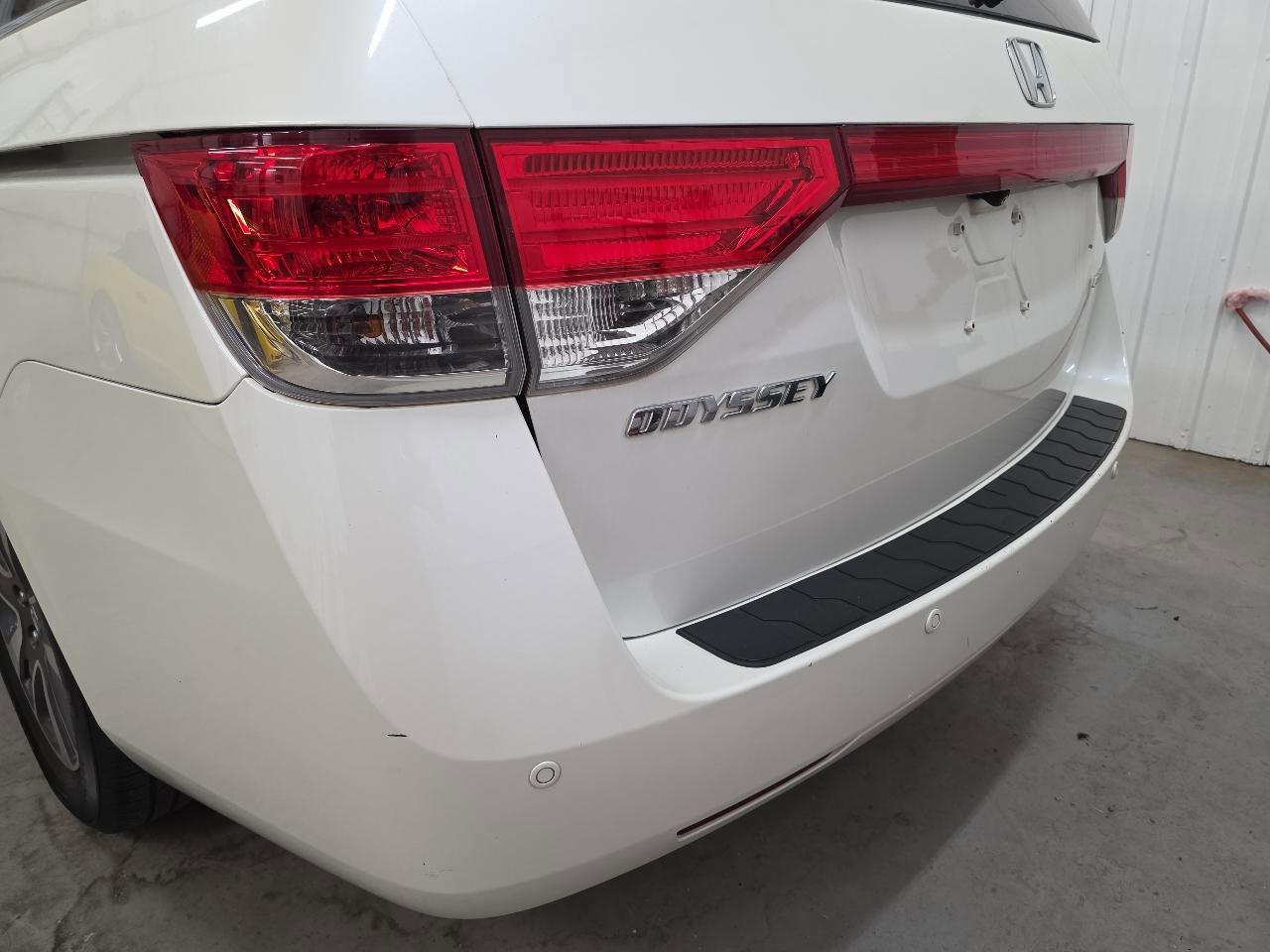 Used 2014 Honda Odyssey Touring image 11