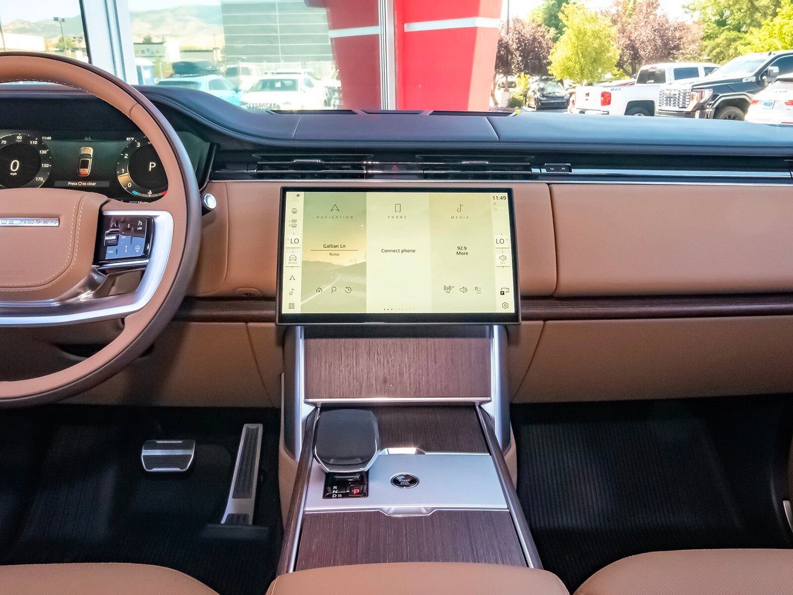 New 2025 Land Rover Range Rover SE image 23