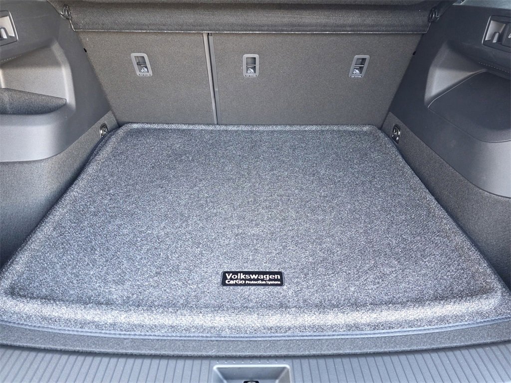 New 2026 Volkswagen Tiguan SEL R-Line image 24