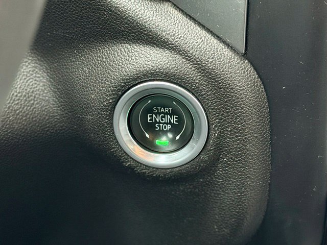 Used 2021 Chevrolet Silverado 1500 LTZ w/ Technology Package AWD/4WD image 17