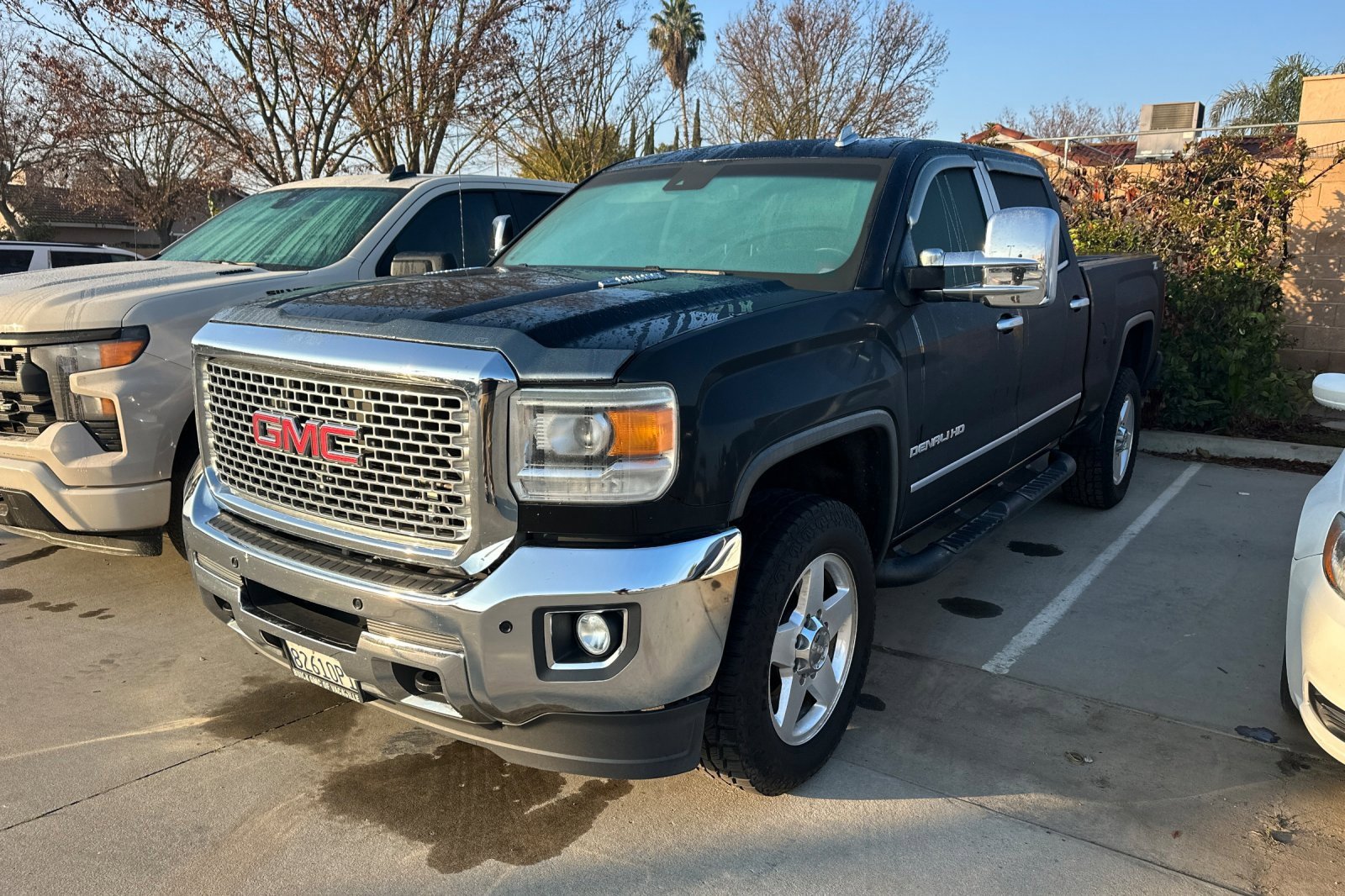 Used 2015 GMC Sierra 2500 Denali w/ Duramax Plus Package image 2