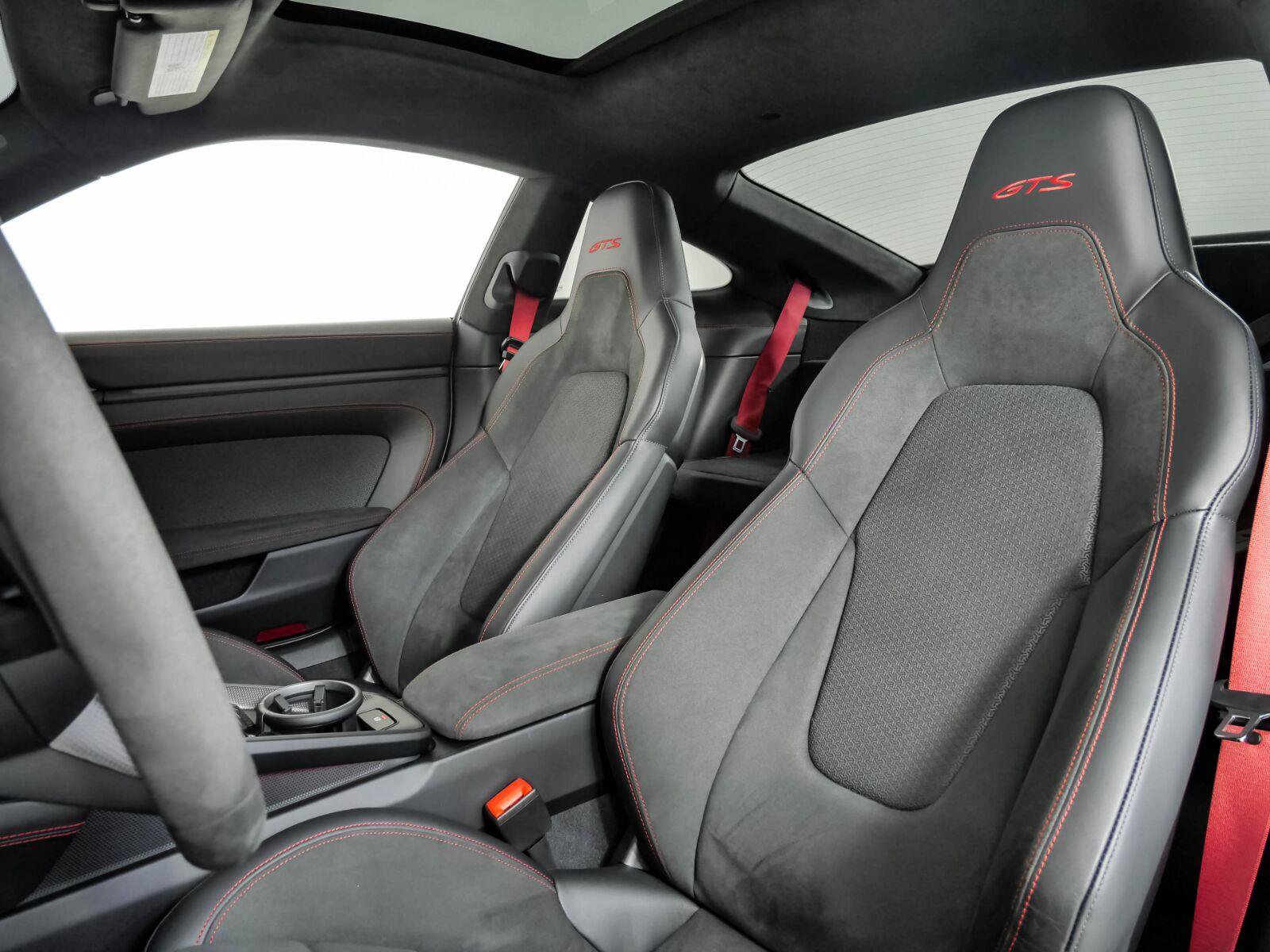 Used 2025 Porsche 911 Carrera 4 GTS AWD/4WD image 5