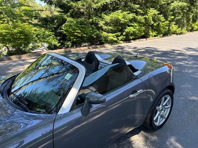Used 2008 Pontiac Solstice Convertible w/ Preferred Package RWD image 20
