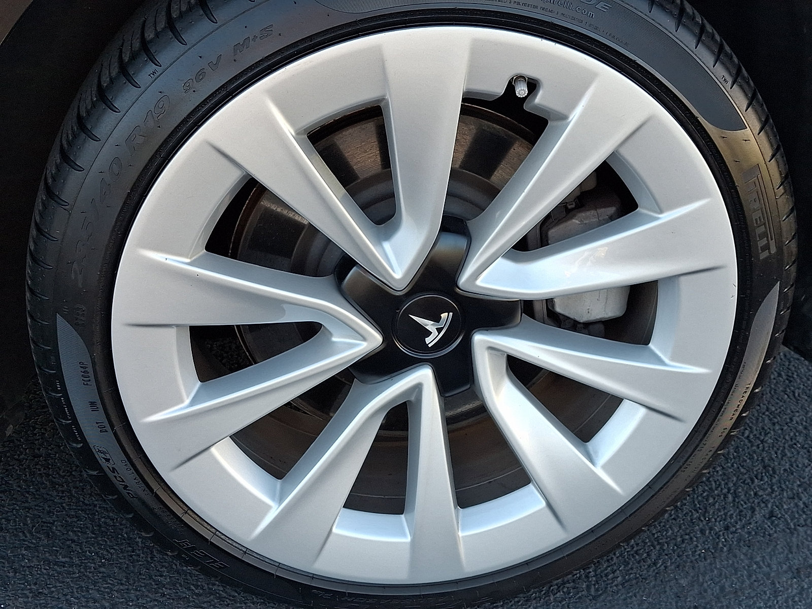 Used 2022 Tesla Model 3 Long Range AWD/4WD image 10