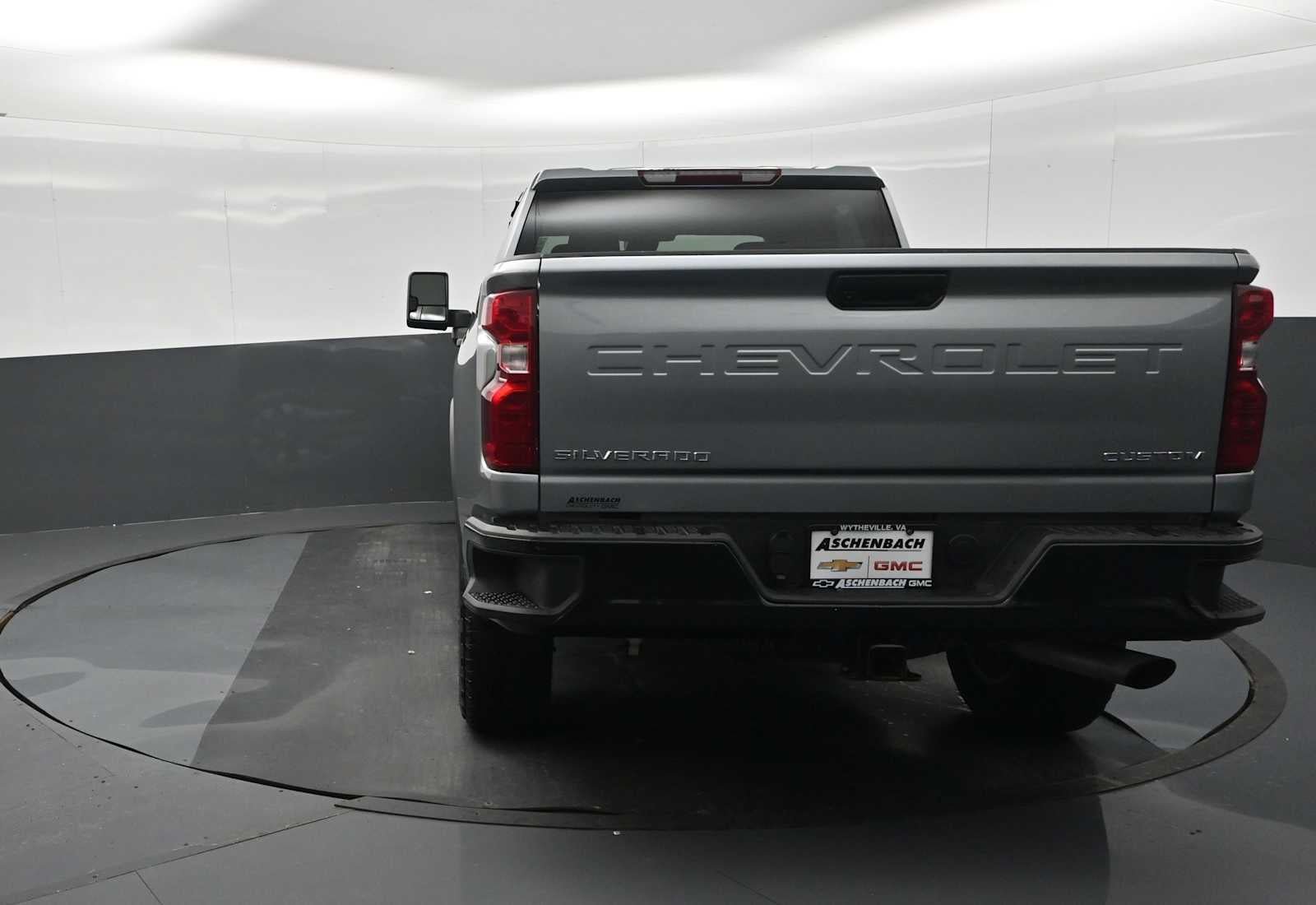 Used 2025 Chevrolet Silverado 2500 Custom AWD/4WD image 8
