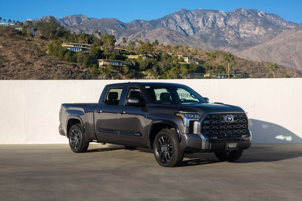 Used 2022 Toyota Tundra Platinum image 1