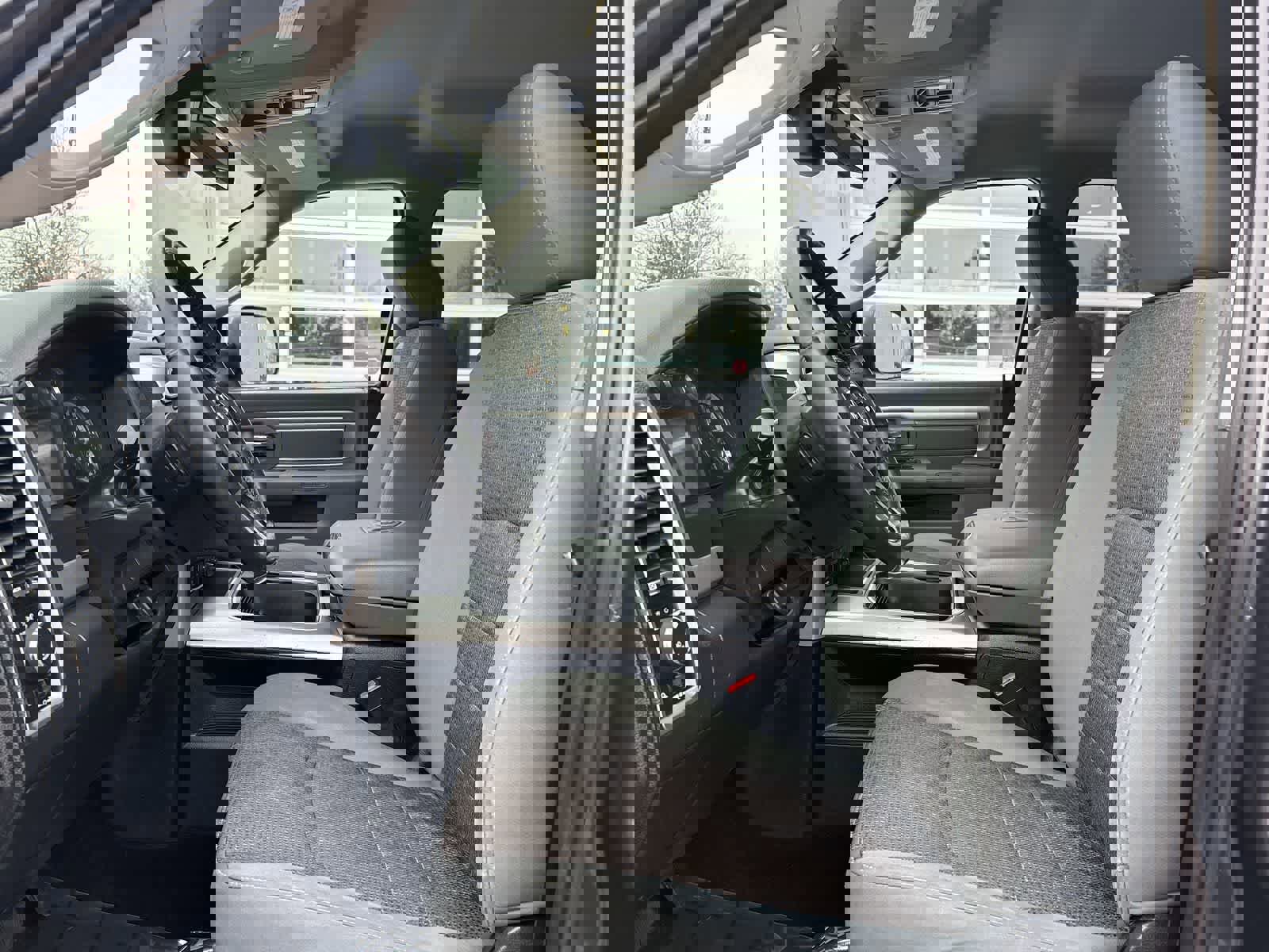 Used 2016 RAM 1500 Classic SLT image 6