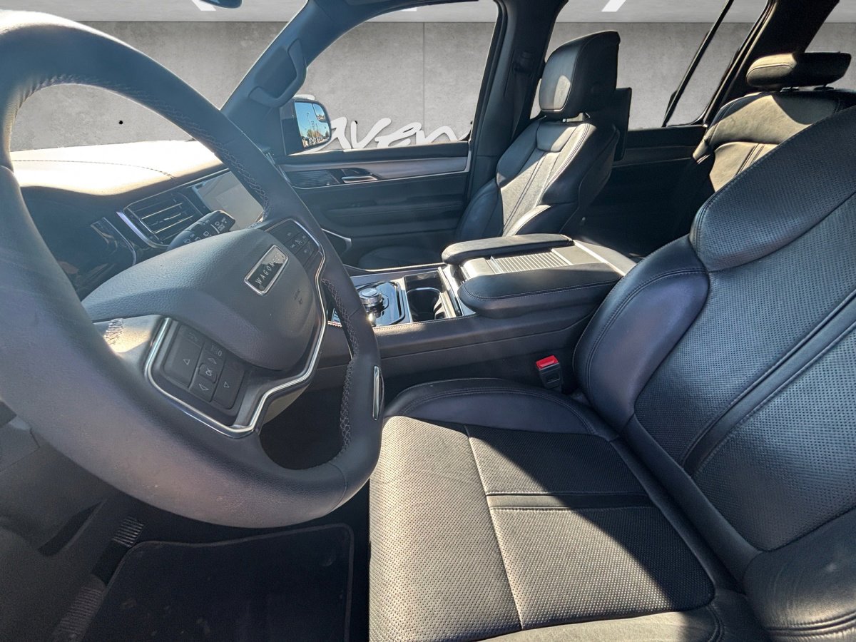 Used 2023 Jeep Wagoneer Series II image 20