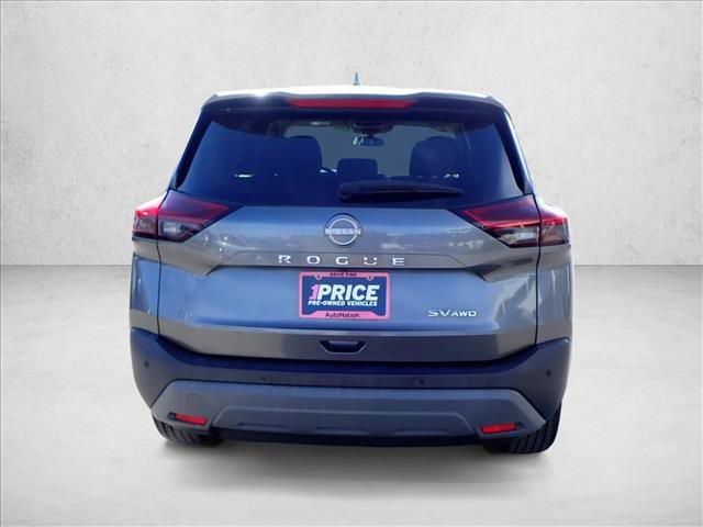 Used 2022 Nissan Rogue SV image 3