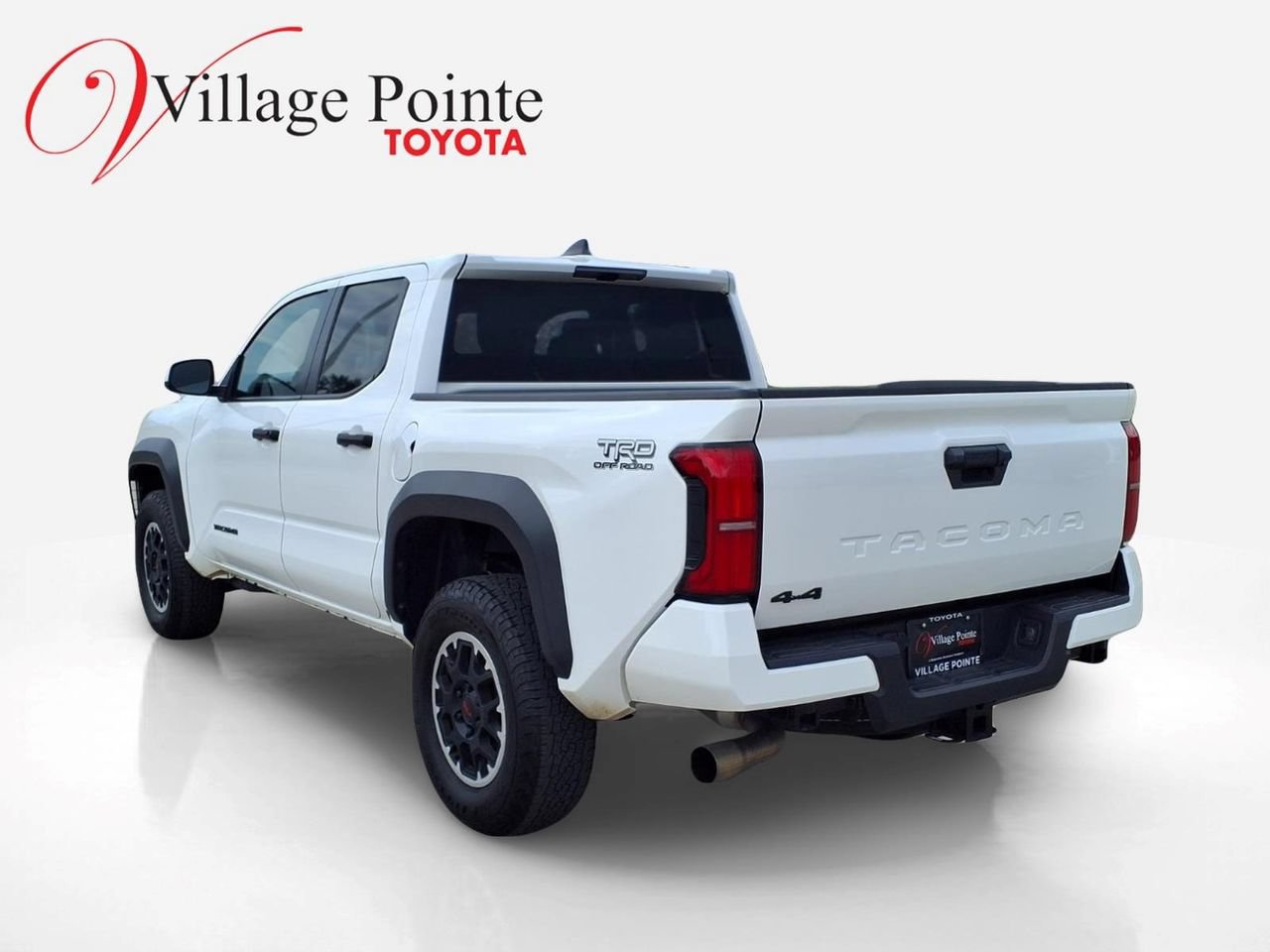 Used 2024 Toyota Tacoma TRD Off-Road AWD/4WD image 3