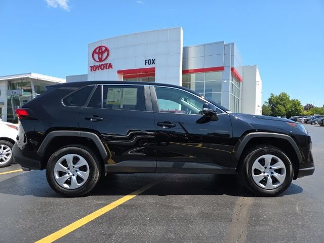 Used 2022 Toyota RAV4 LE AWD/4WD image 8