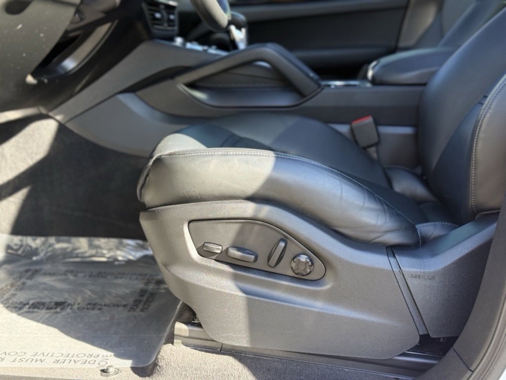 Used 2023 Porsche Cayenne image 24