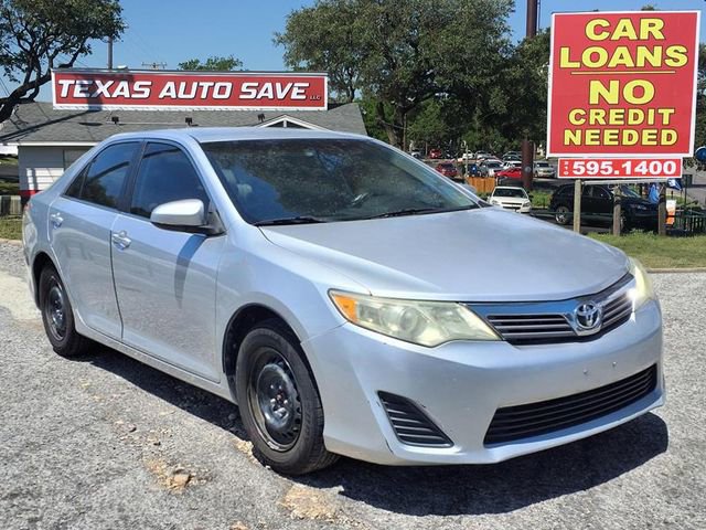 Used 2012 Toyota Camry L FWD image 1